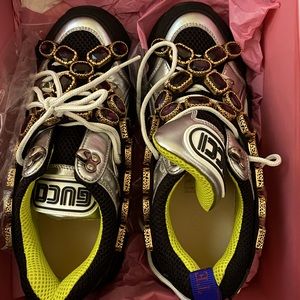 Gucci Flashtrek Sneakers